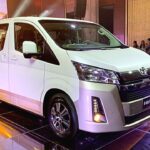 2019-toyota-hiace-grandia-web-1550466141